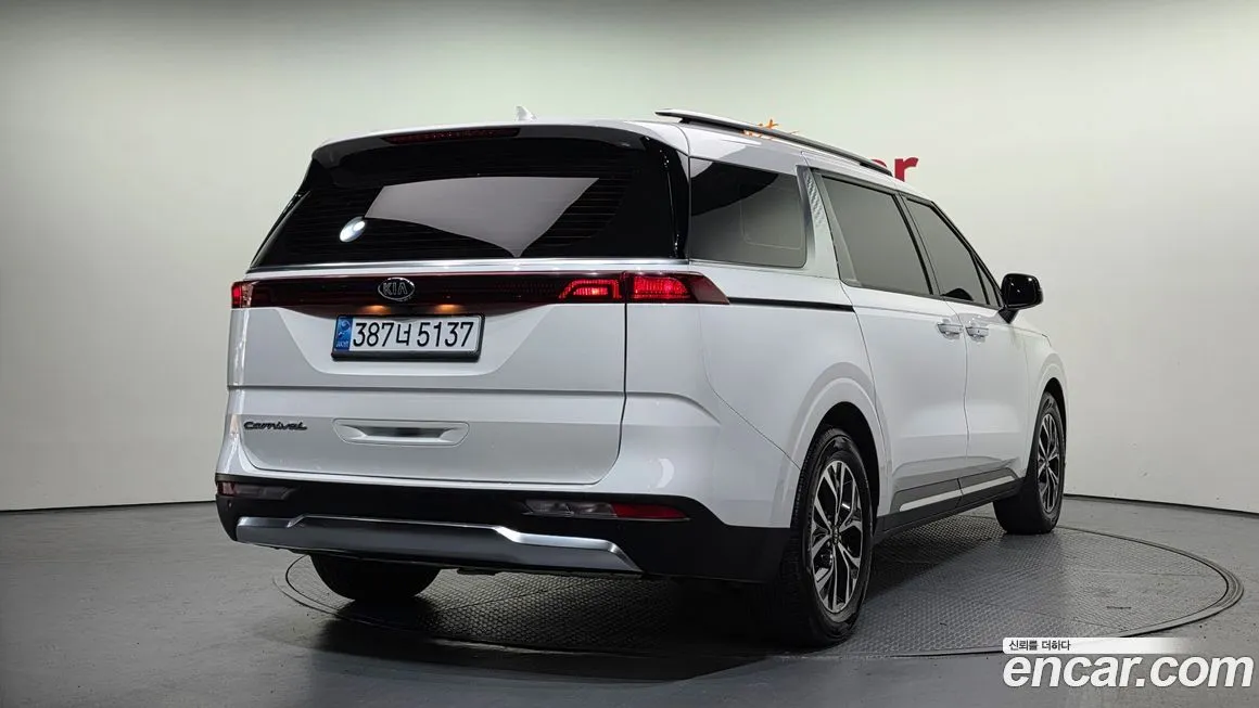 Kia Carnival — фото 2