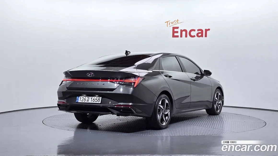 Hyundai AVANTE — фото 3