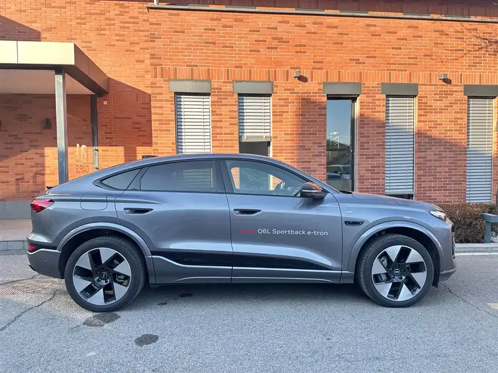 Audi Q6L Sportback e-tron 2025 из CN, фото 8