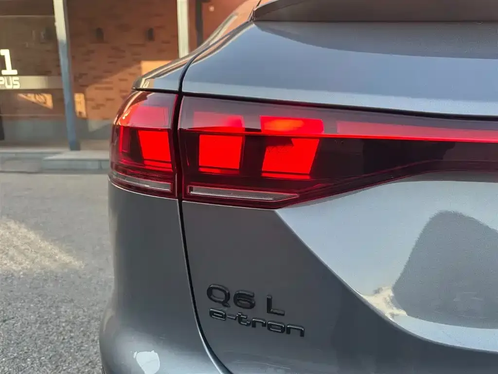 Audi Q6L Sportback e-tron 2025 из CN, фото 2