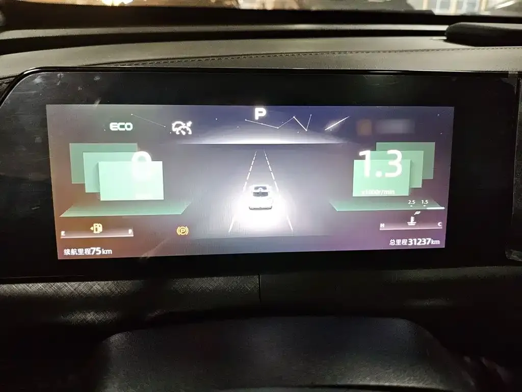 Changan UNI-T 2023 из CN, фото 4