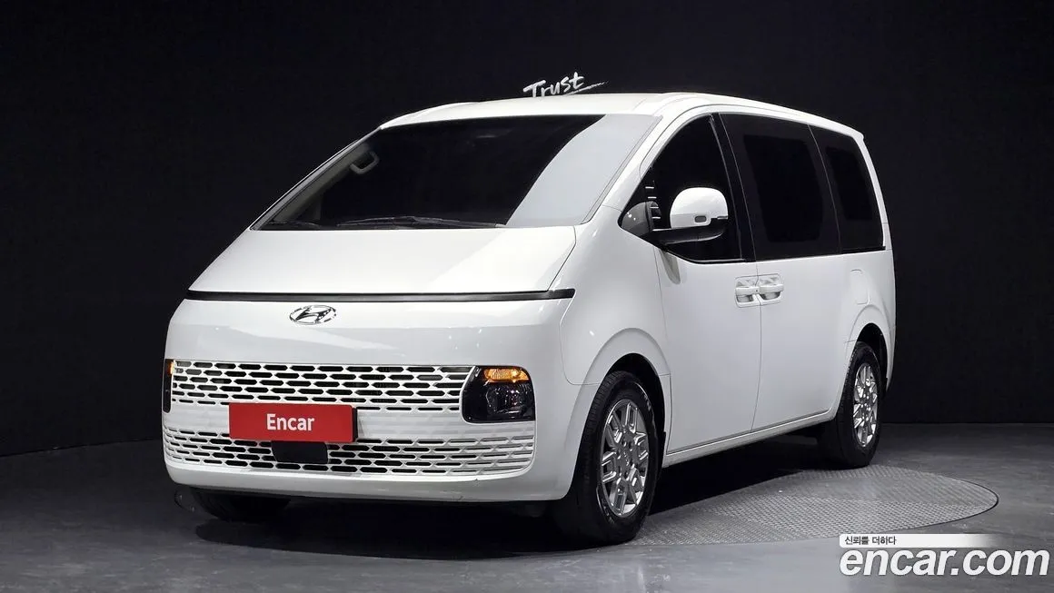 Hyundai Staria