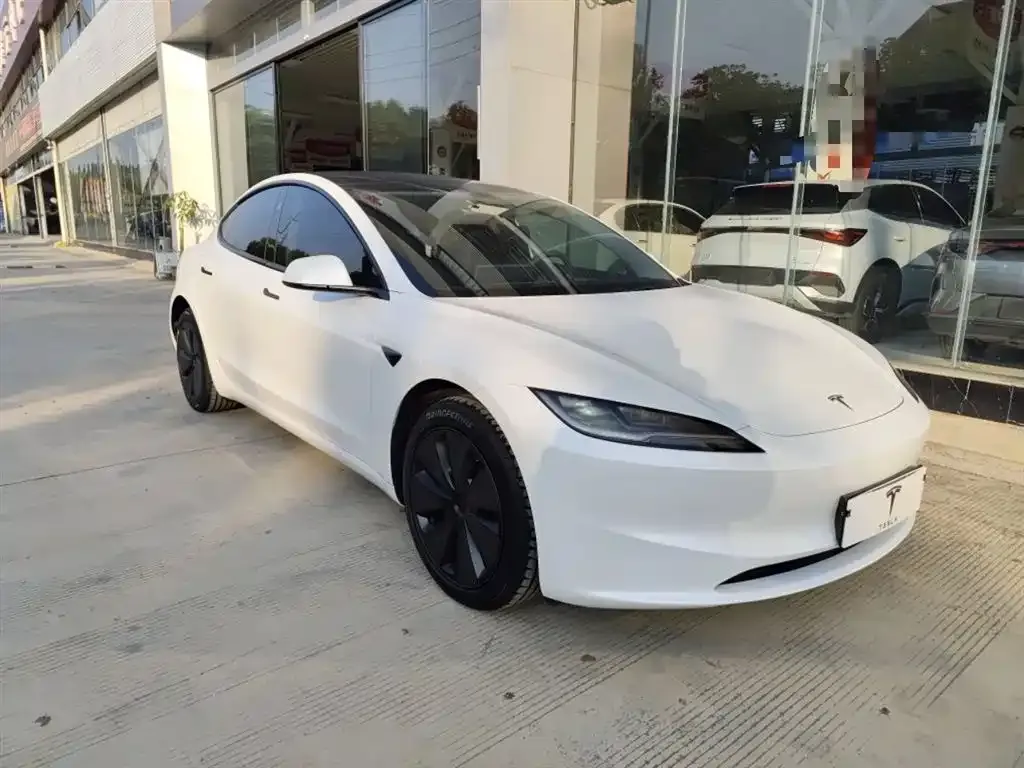 Tesla Model 3 2025 из CN, фото 2