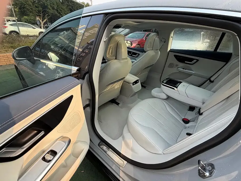 Mercedes-Benz EQE 2022 из CN, фото 9