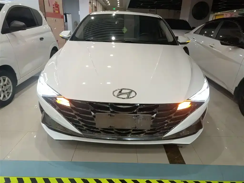 Hyundai Elantra 2022 из CN, фото 2