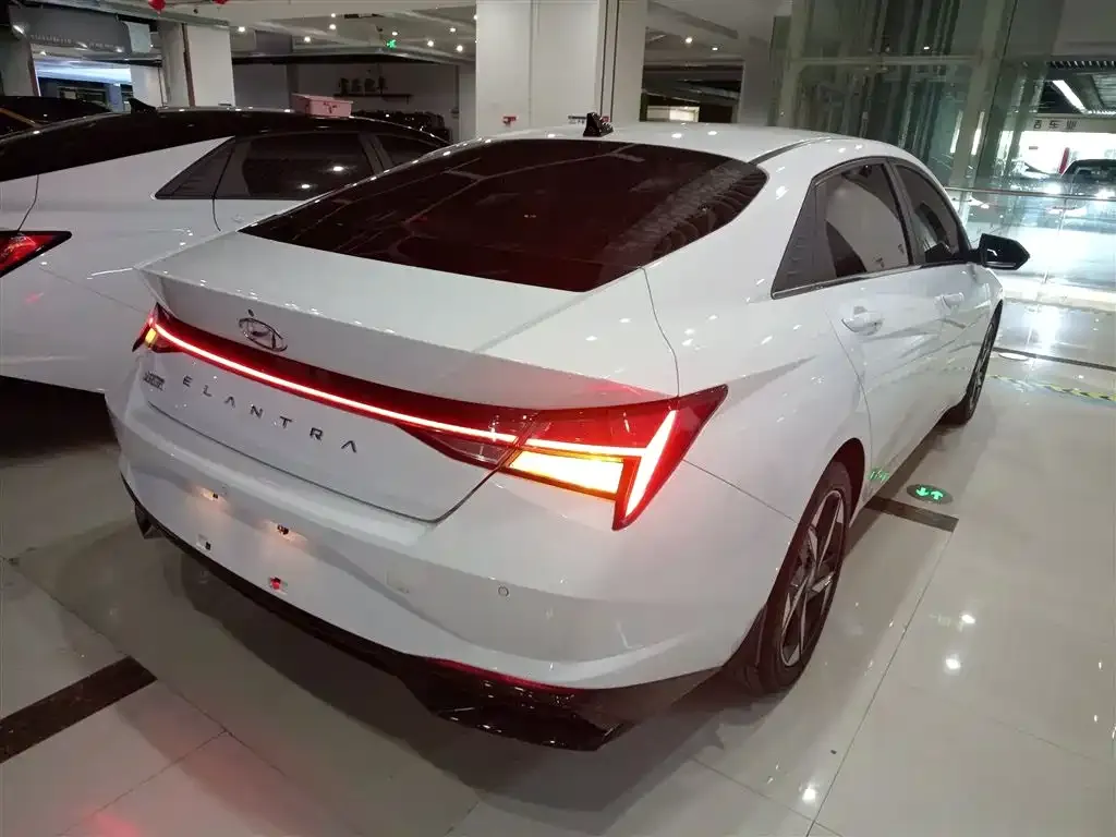 Hyundai Elantra 2022 из CN, фото 6