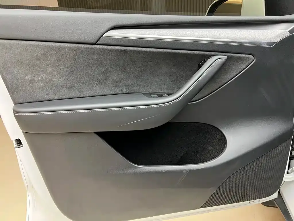 Tesla Model Y 2024 из CN, фото 10