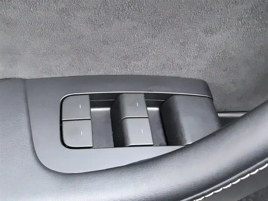 Tesla Model Y 2024 из CN, фото 9