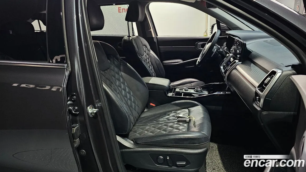 Kia Sorento — фото 7
