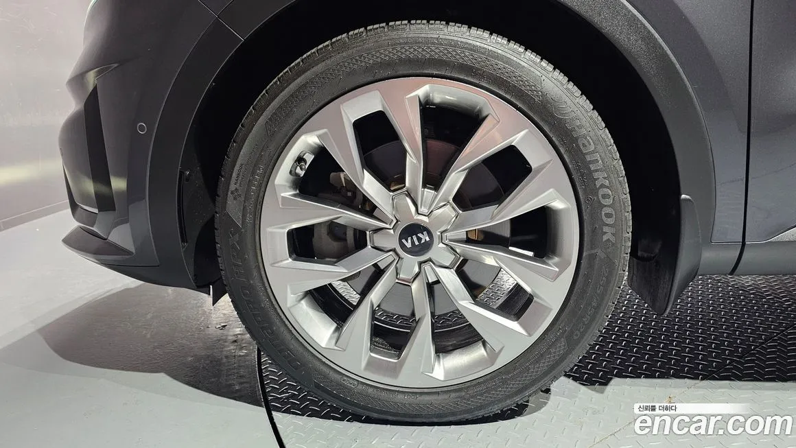 Kia Sorento — фото 10