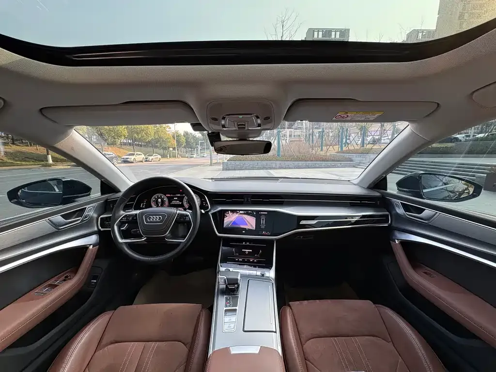 Audi A7L — фото 9