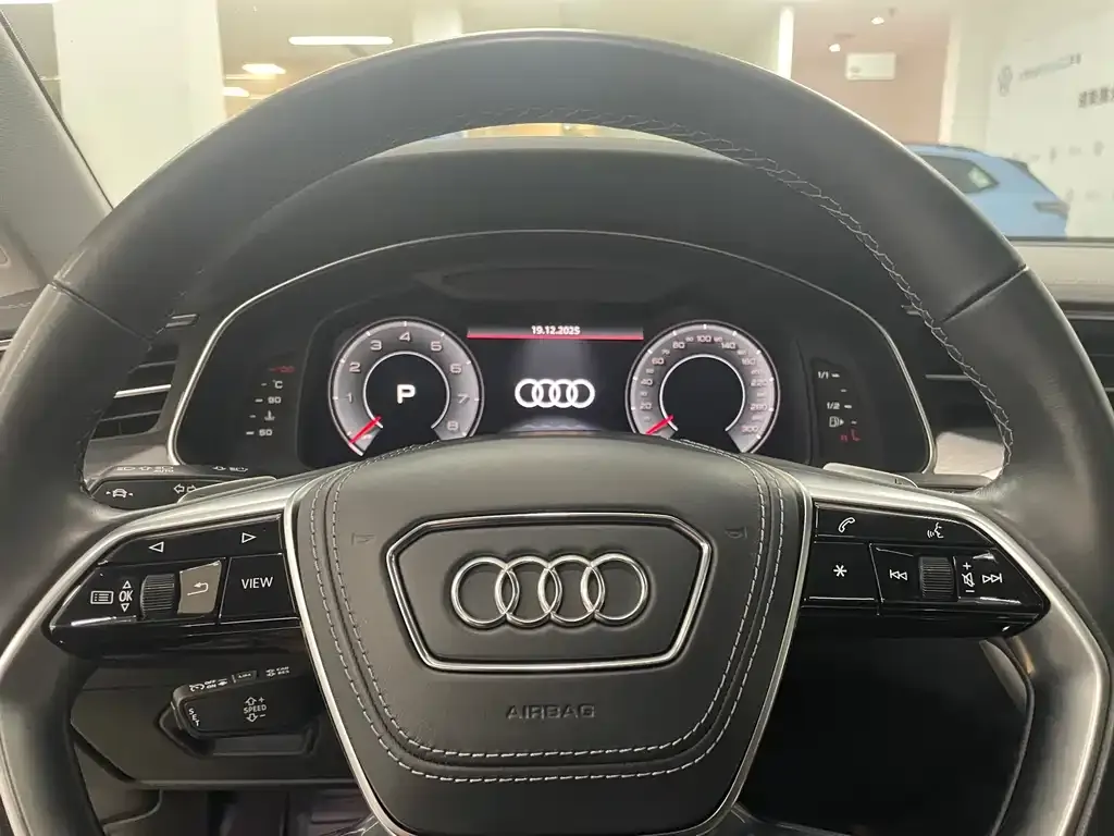 Audi A7L — фото 2