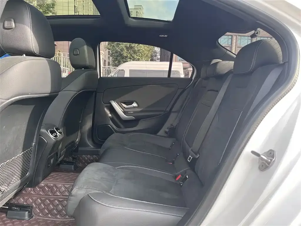 Mercedes-Benz A-Class 2023 из CN, фото 2