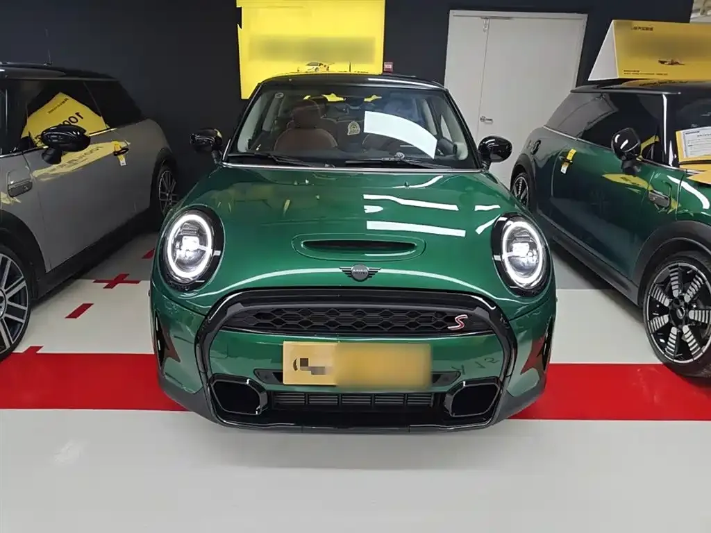 MINI Cooper (3-door) 2023 из CN, фото 6