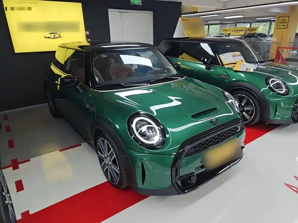MINI Cooper (3-door) 2023 из CN, фото 3