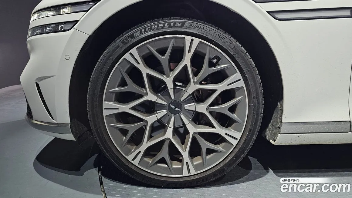 Genesis G90 — фото 10