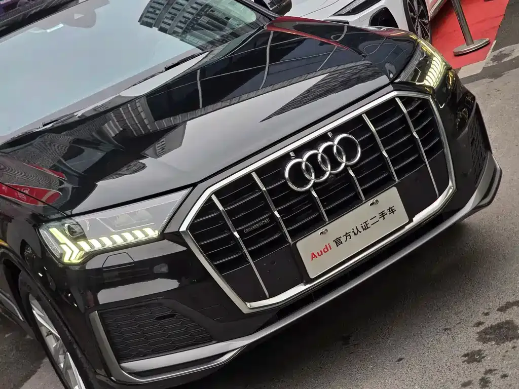 Audi Q7 — фото 5