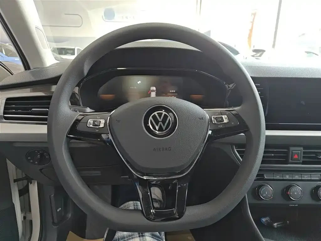 Volkswagen Lavida 2022 из CN, фото 2