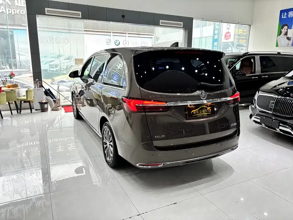 Buick GL8 2024 из CN, фото 8