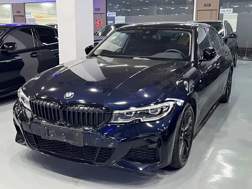 BMW 3 Series 2021 из CN, фото 1