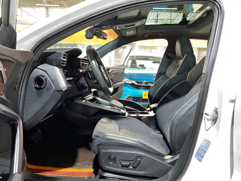 Audi A3 2022 из CN, фото 10
