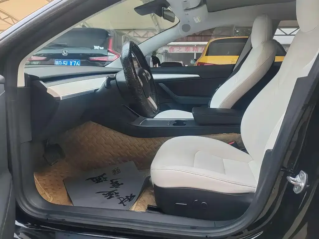 Tesla Model 3 2021 из CN, фото 4
