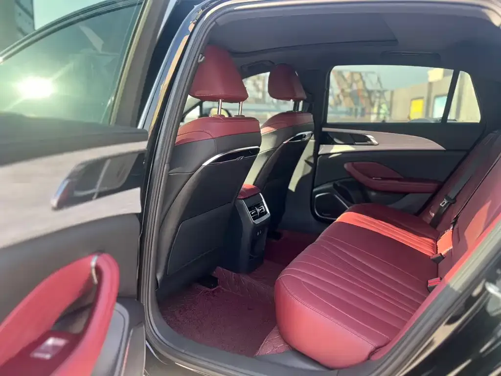 Hongqi H5 2025 из CN, фото 2