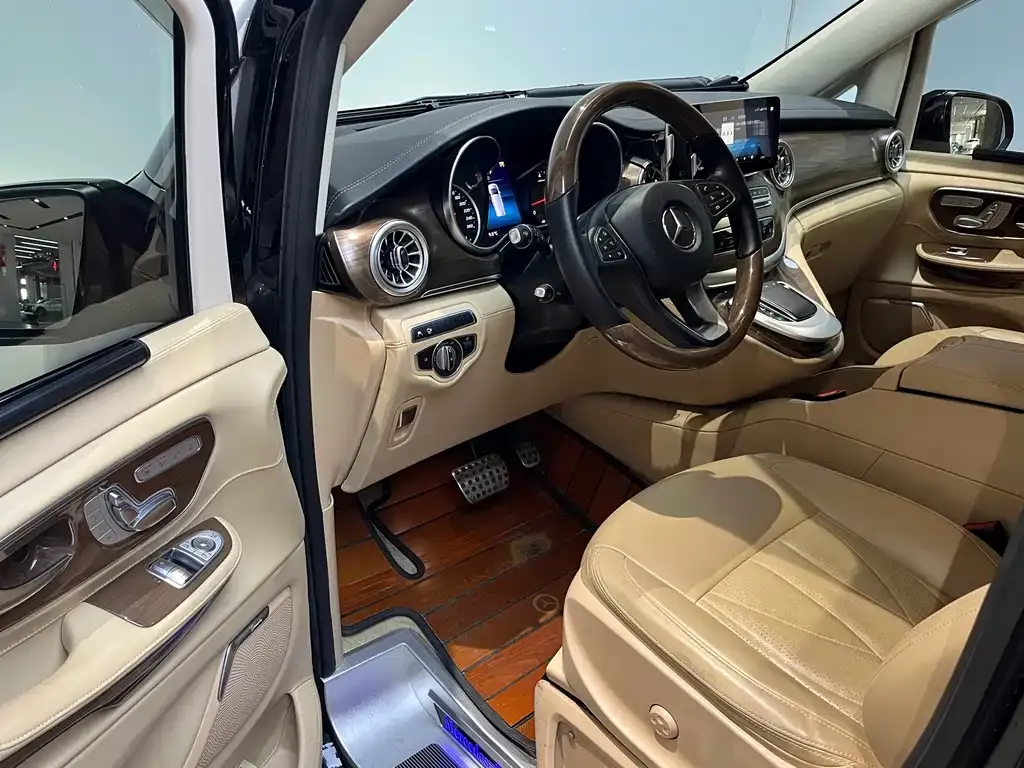 Mercedes-Benz V-Class 2022 из CN, фото 10