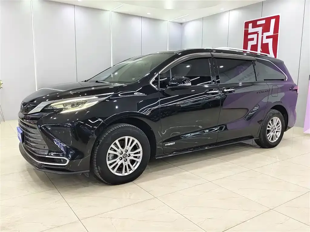 Toyota Sienna 2022 из CN, фото 1