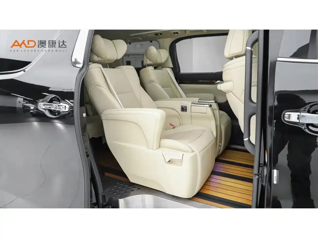 Toyota Alphard 2022 из CN, фото 5
