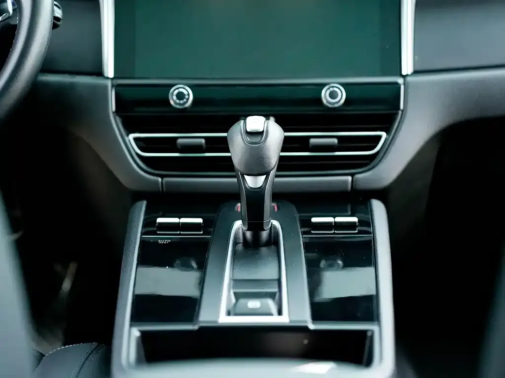 Porsche Macan 2023 из CN, фото 2
