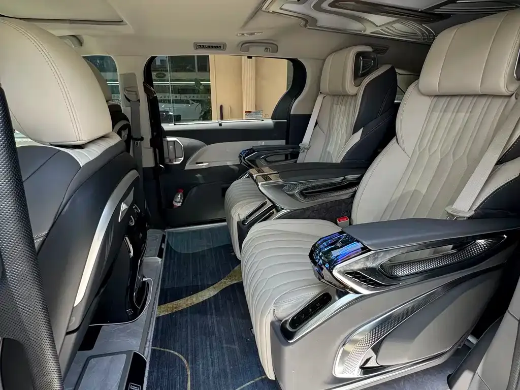 Toyota Sienna 2024 из CN, фото 3