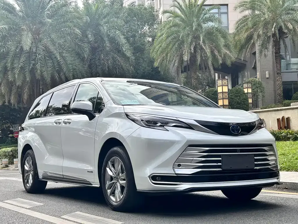 Toyota Sienna 2022 из CN, фото 9