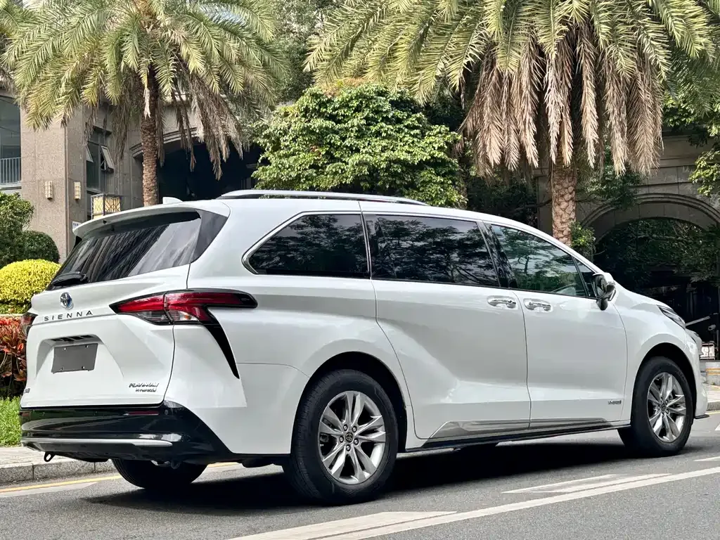 Toyota Sienna 2022 из CN, фото 8