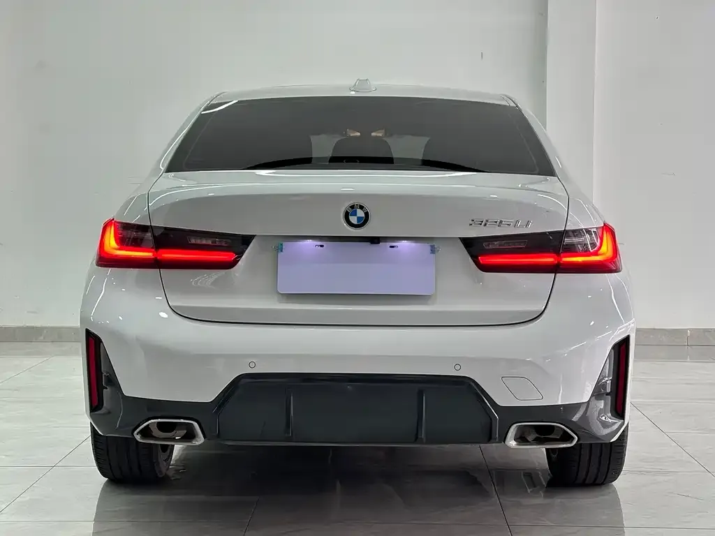 BMW 3 Series 2023 из CN, фото 3