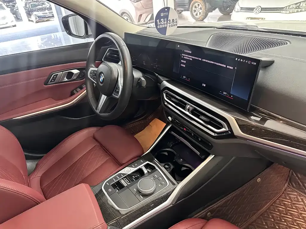 BMW 3 Series 2023 из CN, фото 10