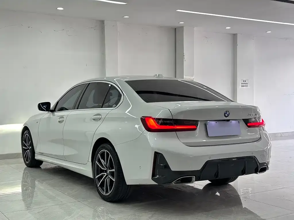 BMW 3 Series 2023 из CN, фото 7
