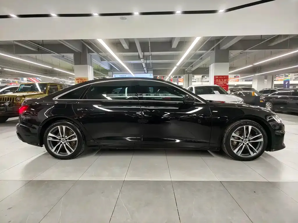 Audi A6L 2021 из CN, фото 6