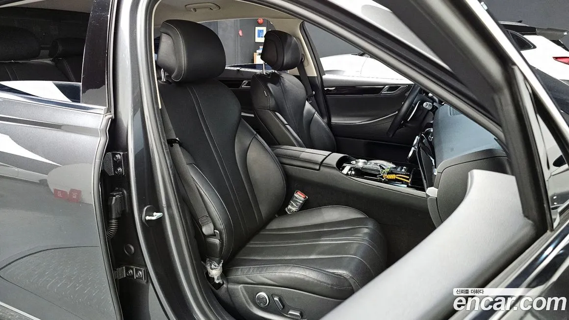 Genesis G80 — фото 10
