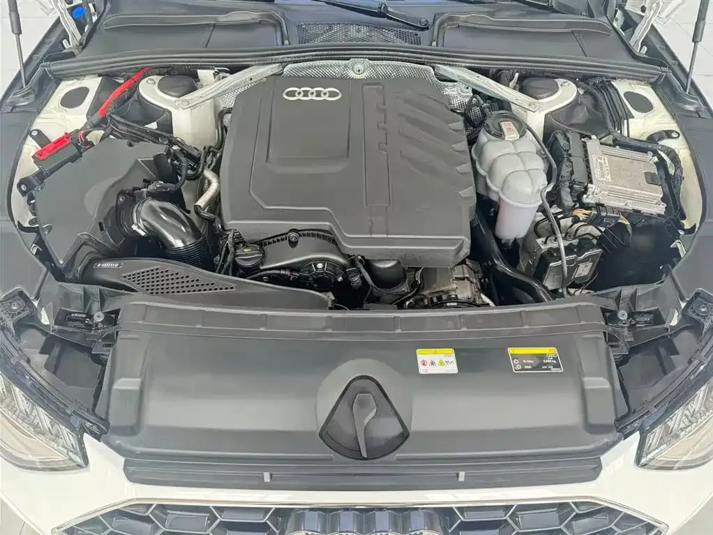 Audi A4L 2023 из CN, фото 8