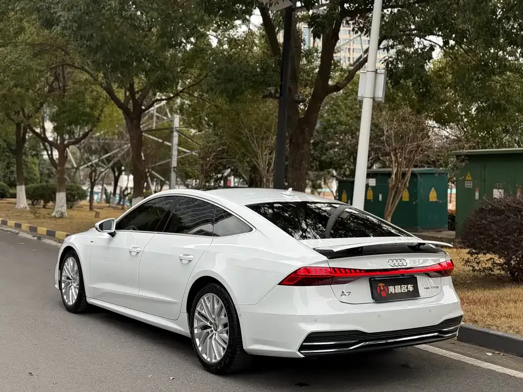 Audi A7 2021 из CN, фото 7