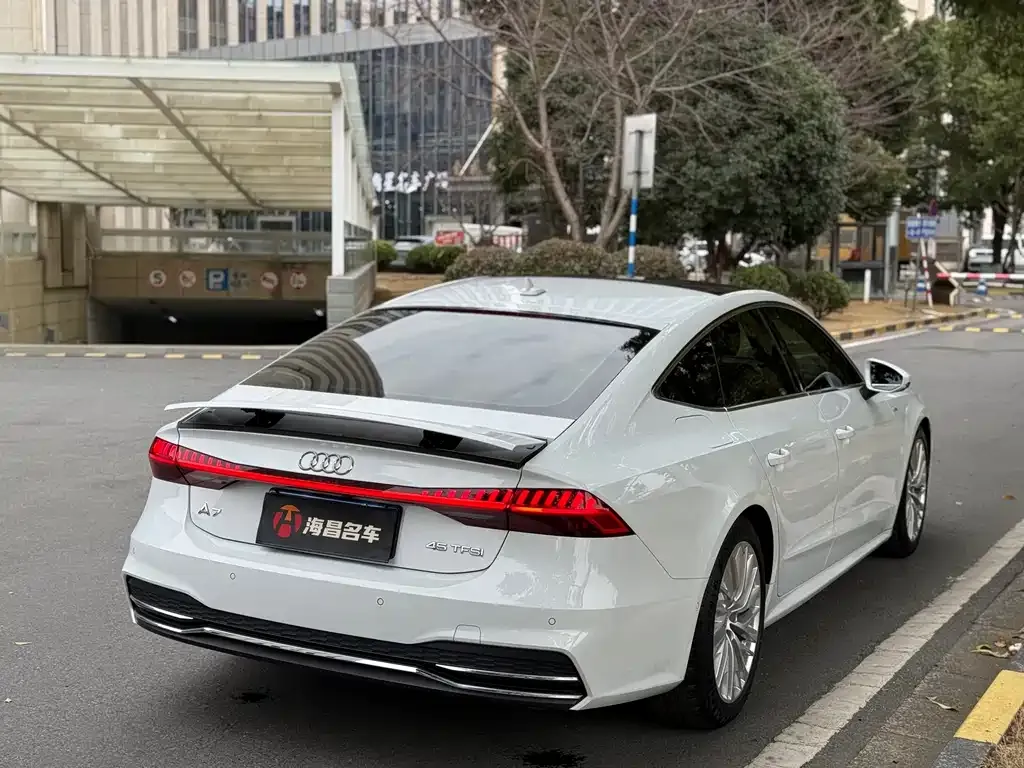 Audi A7 2021 из CN, фото 6