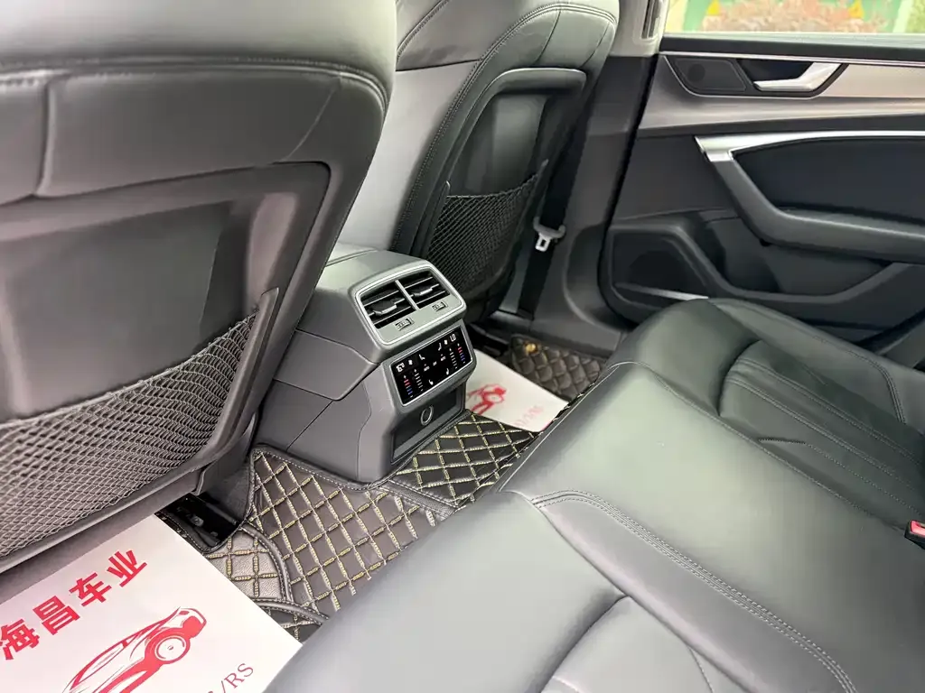 Audi A7 2021 из CN, фото 5