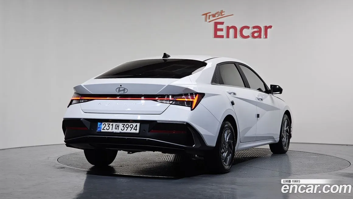 Hyundai AVANTE — фото 2