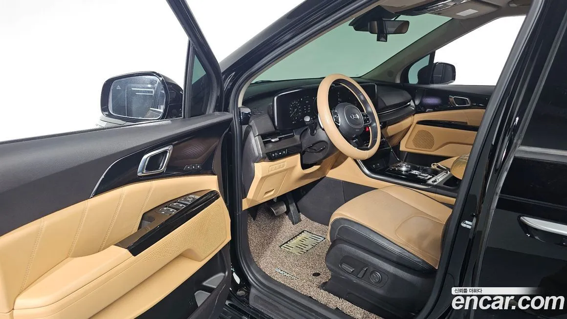 Kia Carnival — фото 10