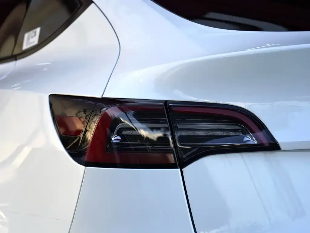 Tesla Model Y 2024 из CN, фото 10