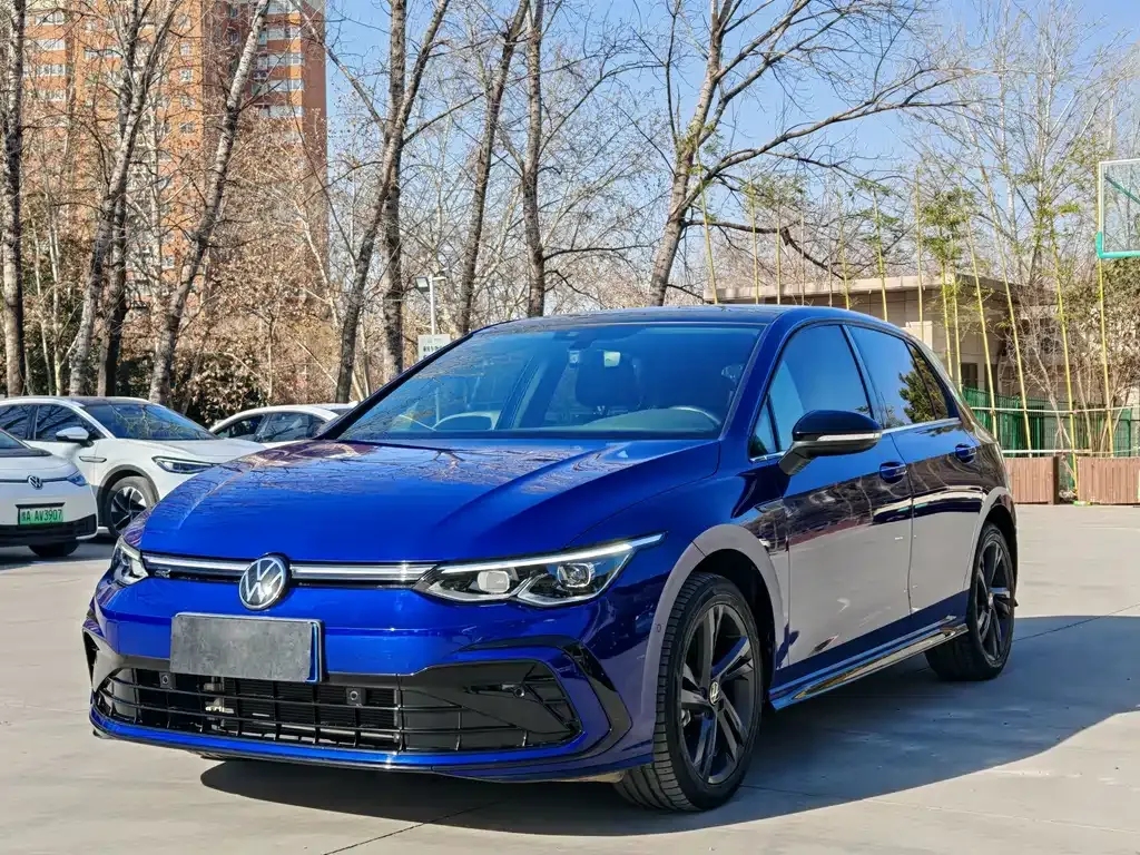 Volkswagen Golf 2023 из CN, фото 1