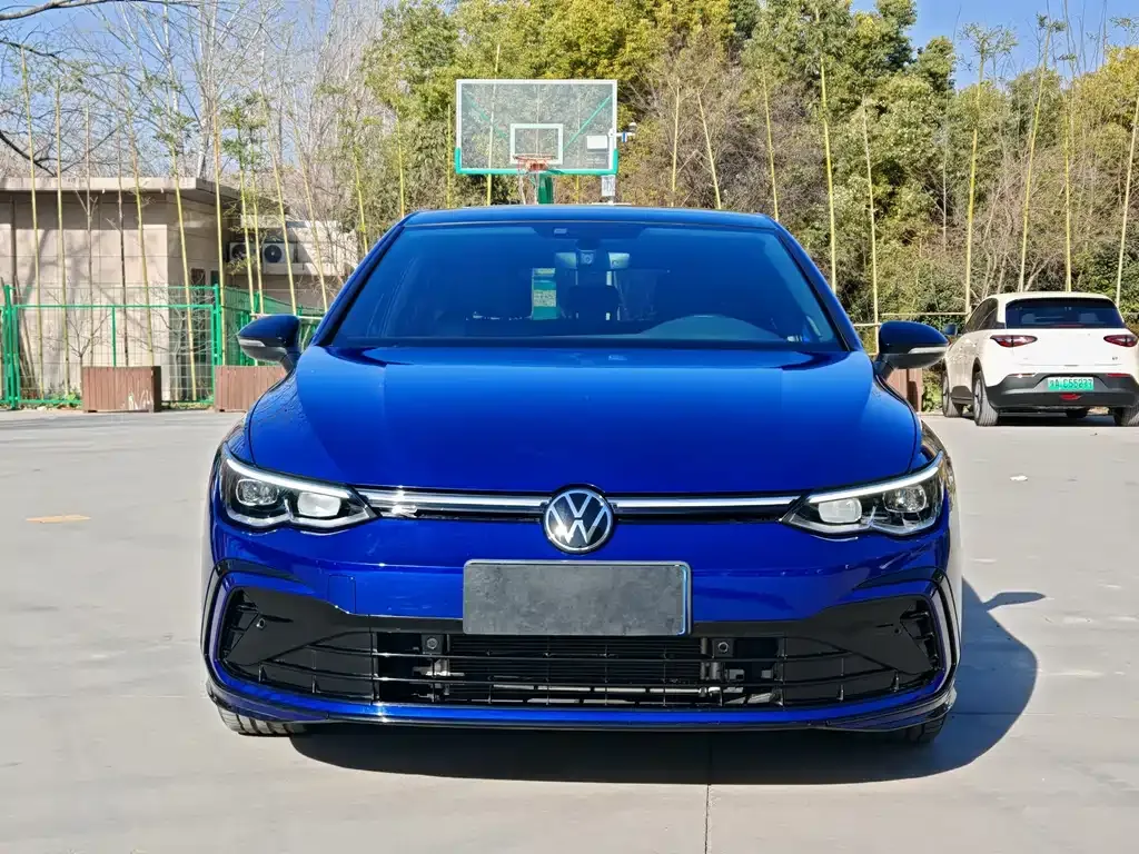 Volkswagen Golf 2023 из CN, фото 8