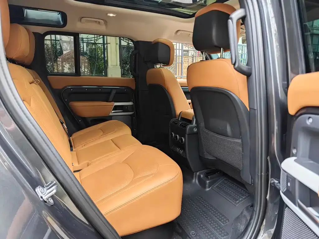 Land Rover Defender 2023 из CN, фото 4
