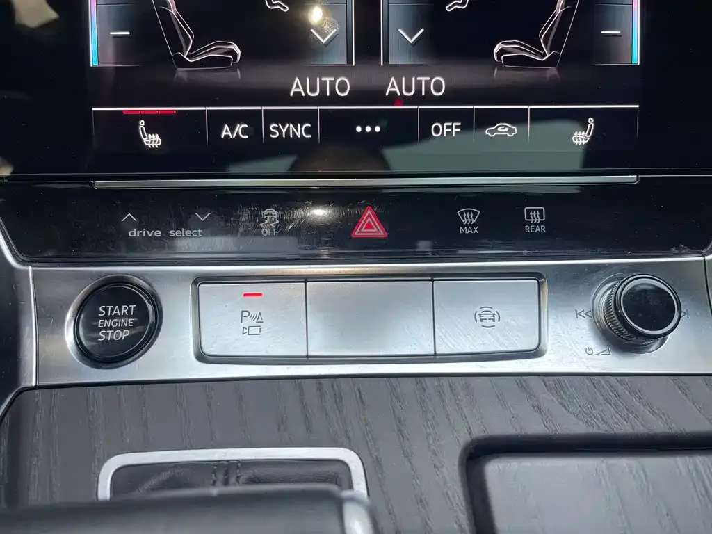 Audi A6L 2024 из CN, фото 9